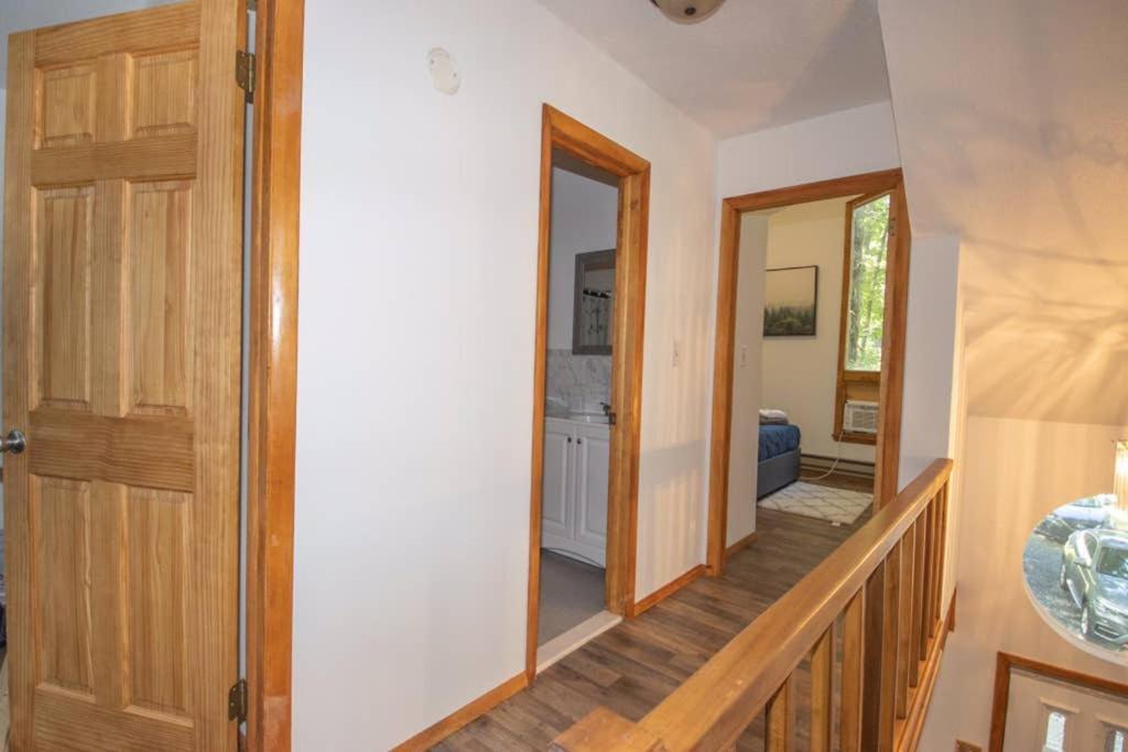 Entire 3 Bedroom Adventure Chalet, Near The Best Of The Poconos イースト・ストラウズバーグ エクステリア 写真